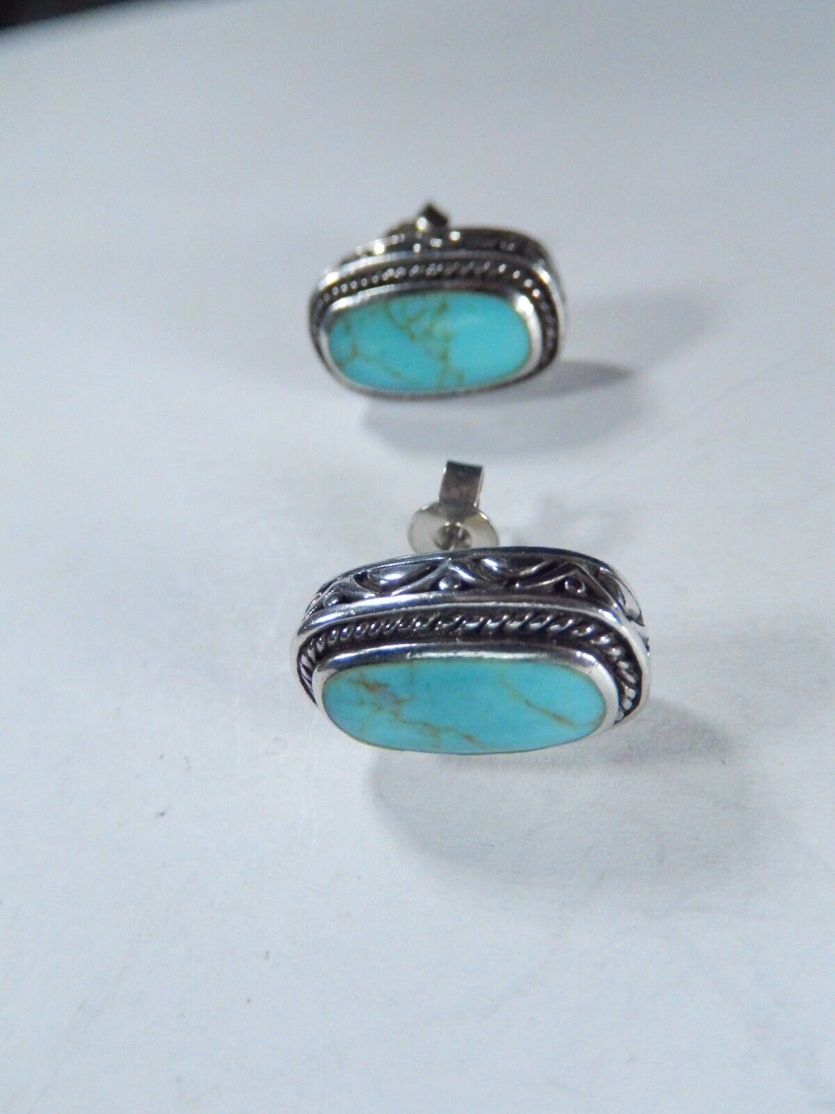 *VINTAGE* SOUTHWEST TURQUOISE STERLING SILVER POST EARRINGS 3/4" x 3/8"
