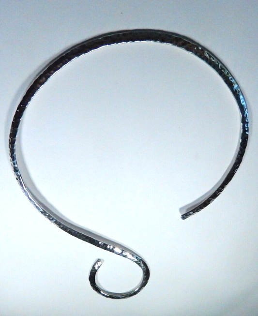 VINTAGE TAXCO MEXICO MODERNIST STERLING SILVER HAMMERED COLLAR  NECKLACE