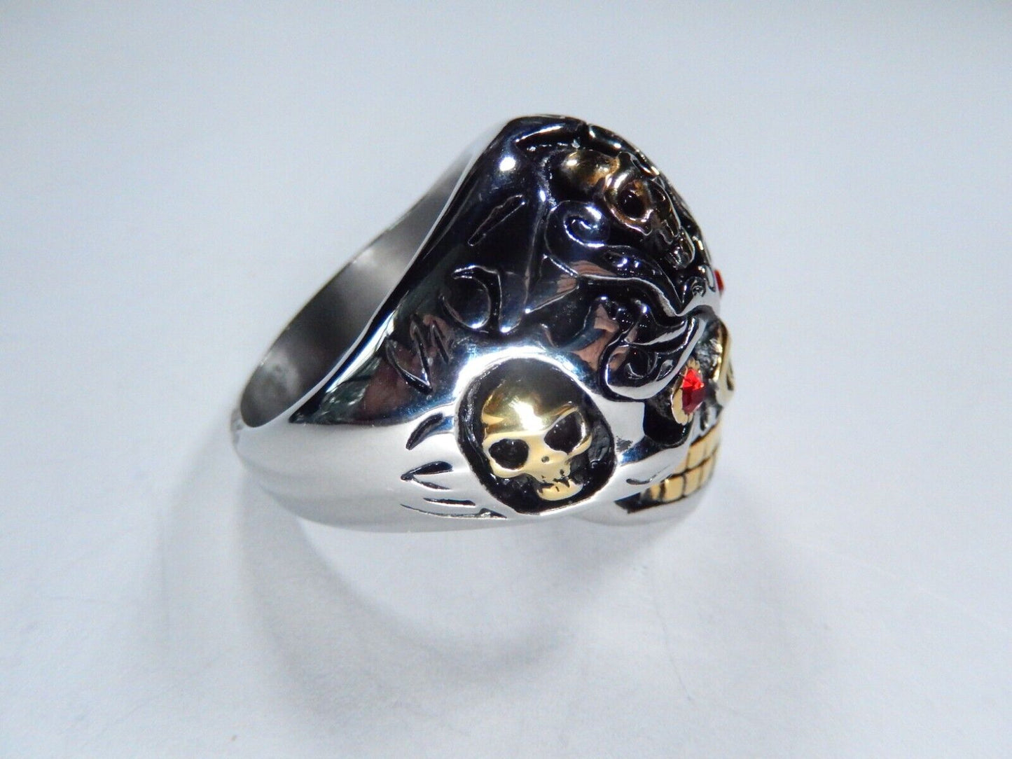 Men's Stainless Steel Skull Ring Gold Skulls and Red Eyes Size 13.5