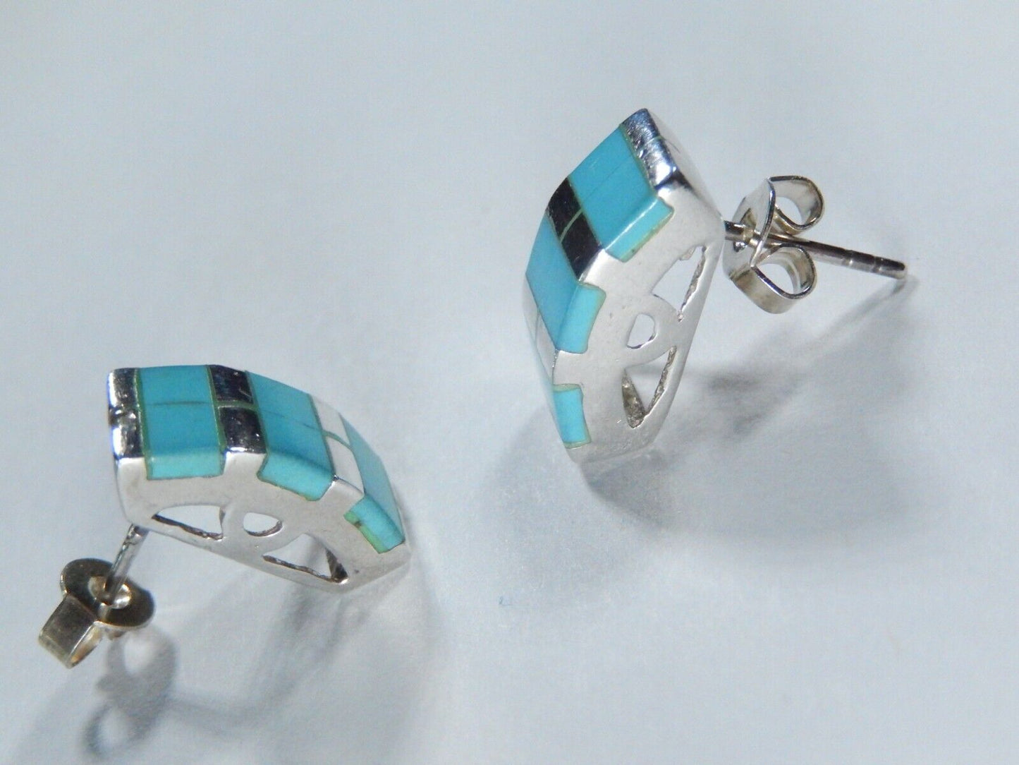 *VINTAGE* SOUTHWEST STYLE INLAY TURQUOISE POST EARRINGS