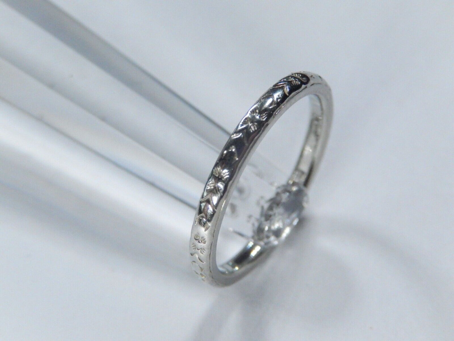 *VINTAGE*  Art Deco Etched Eternity 2mm Wedding Band 18K White Gold Ring Sz 6