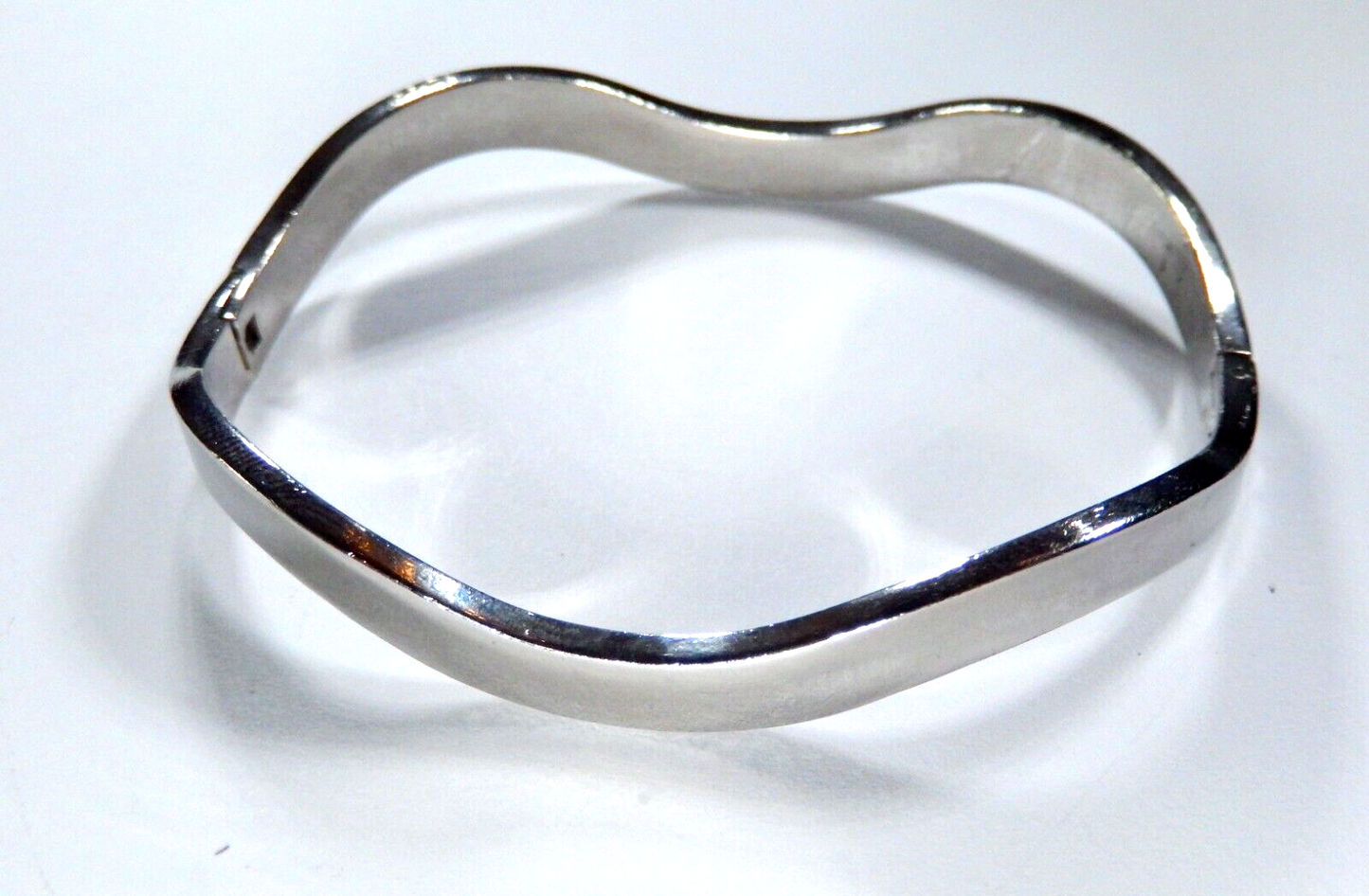 *VINTAGE* 925 Sterling Silver Wave Hinged Bangle Bracelet 6.25mm Wide -19.9 gram