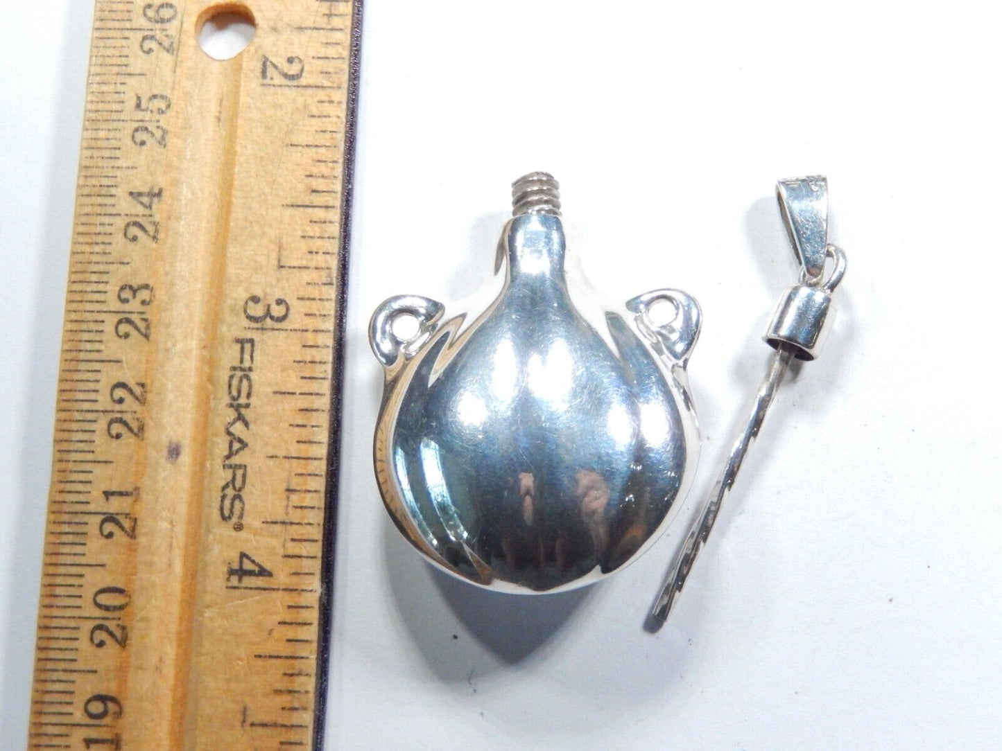 *VINTAGE*  MEXICO TAXCO LARGE STERLING SILVER PERFUME POISON HOLDER PENDANT
