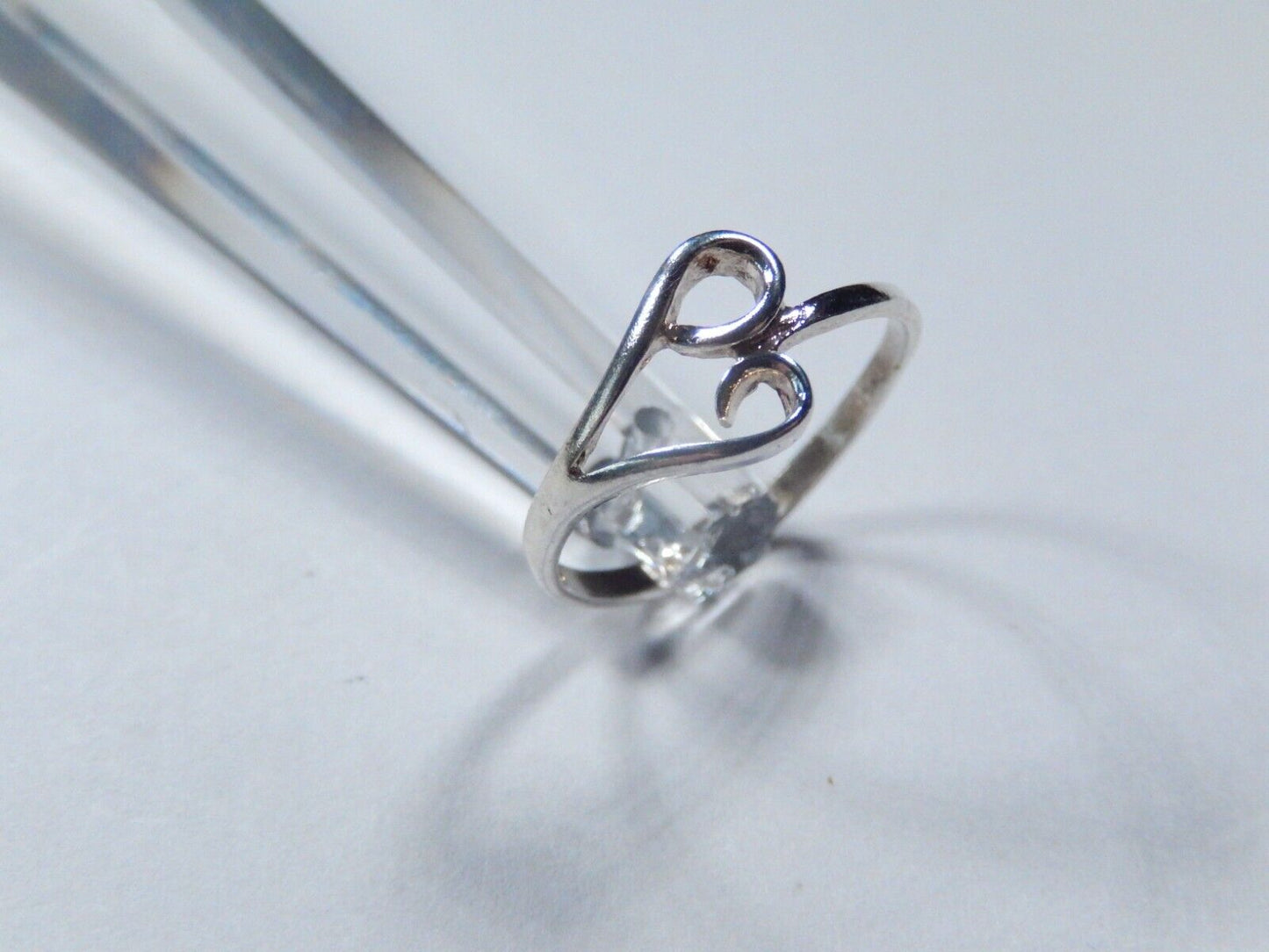 *VINTAGE*  925 STERLING SILVER OPEN SCROLL HEART RING SIZE 7.25