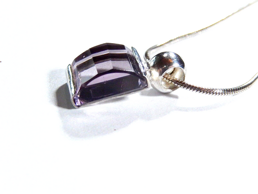 *VINTAGE* Sterling 10mm x 8.5mm Fancy Cut Purple Amethyst Pendant w/16" Chain