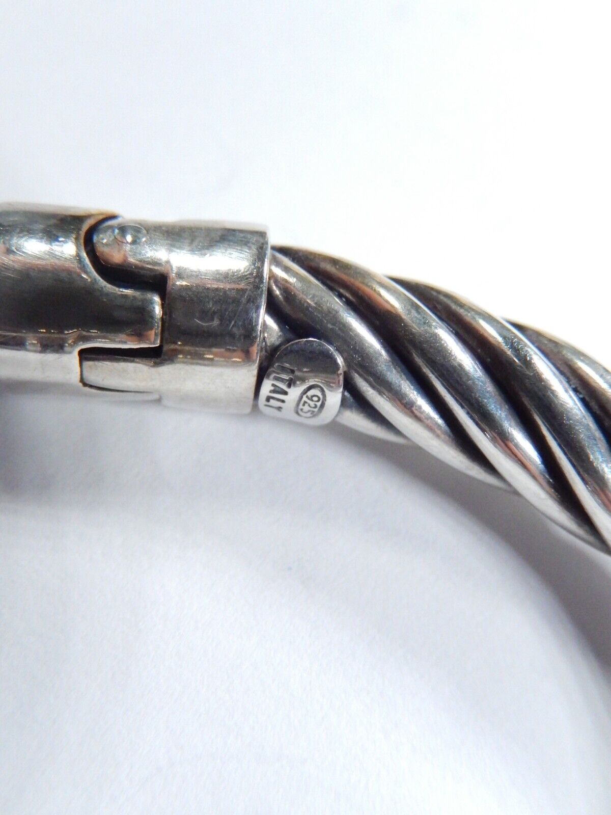 *VINTAGE*  Heavy Sterling Silver Hinged Black Onyx- Twisted Cable Cuff Bracelet