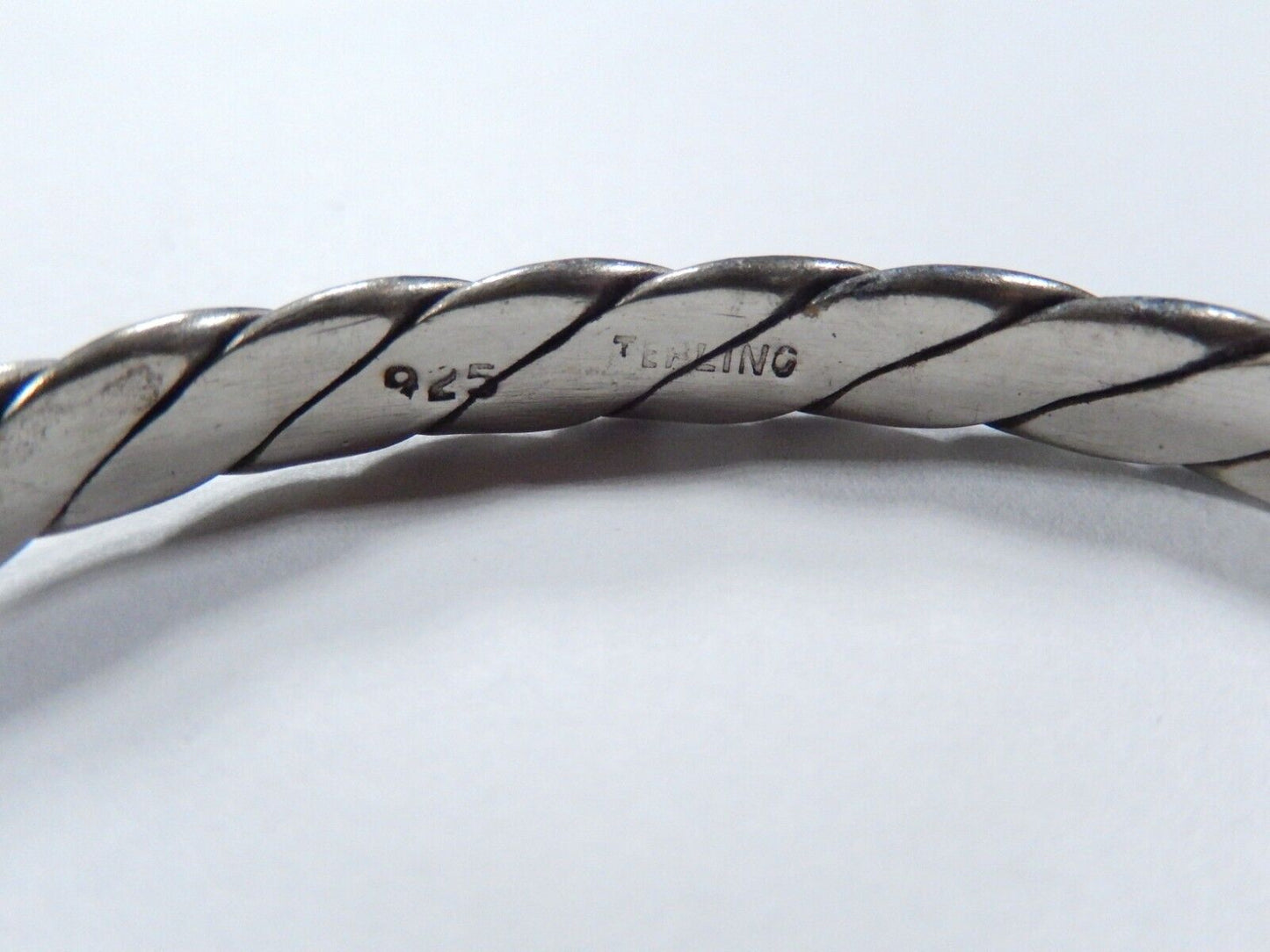 *VINTAGE*  Sterling Silver Handmade Closed Bangle Bracelet 5.75mm Wide -15.5 gm