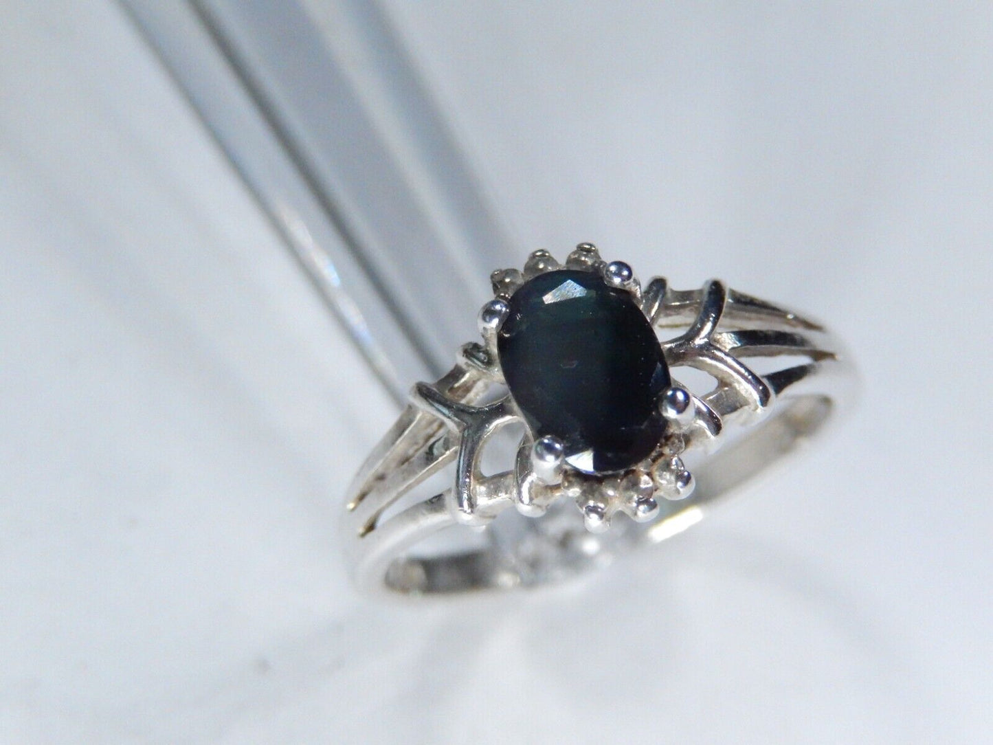 *VINTAGE*  Sterling Silver 925 Oval Sapphire Solitaire Ring Size 8