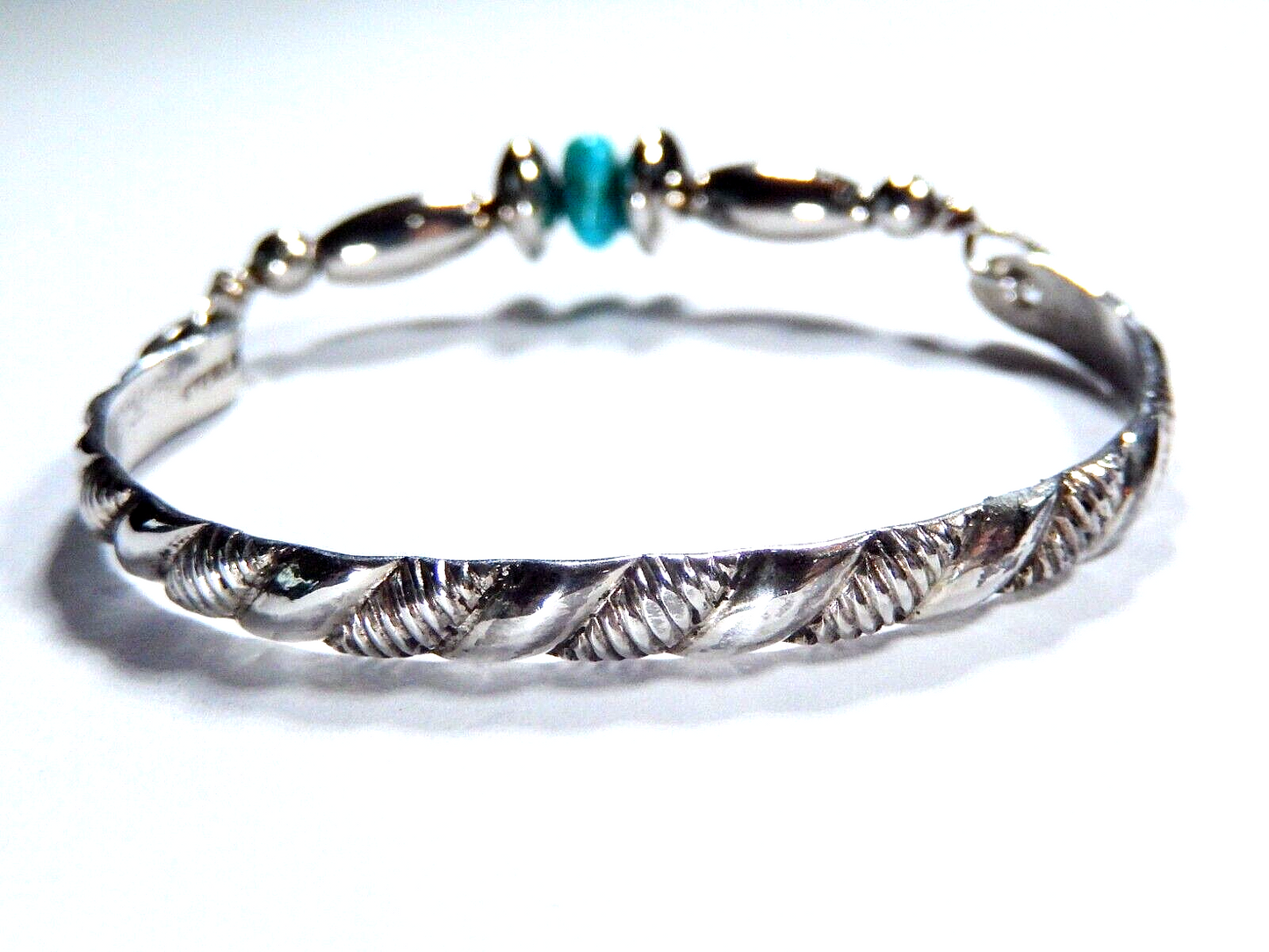 VINTAGE - Sterling Silver Southwest Small Wrist / Child Bracelet Turquoise 7.1gm
