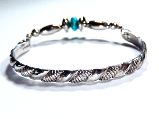 VINTAGE - Sterling Silver Southwest Small Wrist / Child Bracelet Turquoise 7.1gm