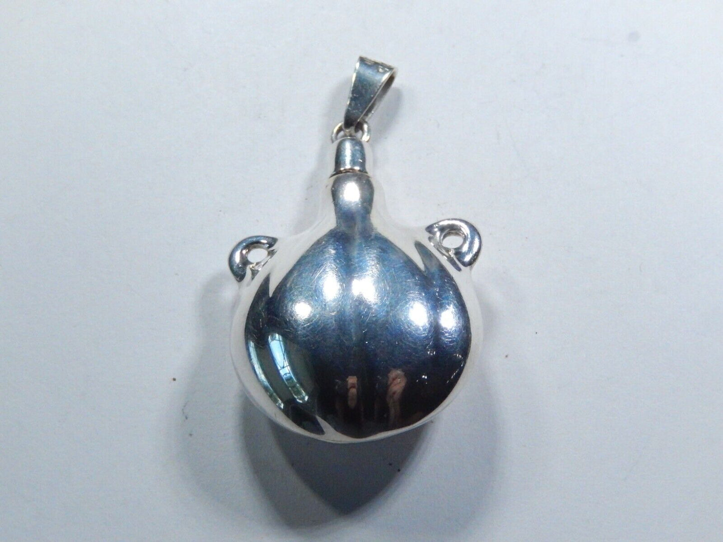 *VINTAGE*  MEXICO TAXCO LARGE STERLING SILVER PERFUME POISON HOLDER PENDANT
