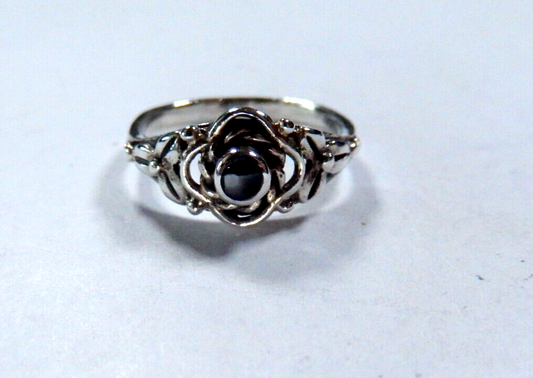 *VINTAGE*  Sterling Silver Black Onyx Scroll Tapered Band Ring Size 5