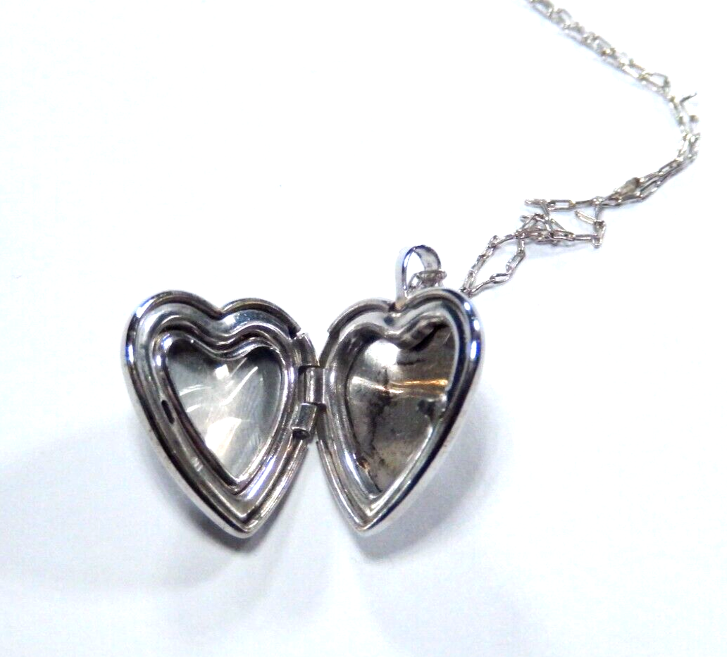 *VINTAGE*  Sterling Silver 925 Etched Heart Locket Pendant w/20" Sterling Chain