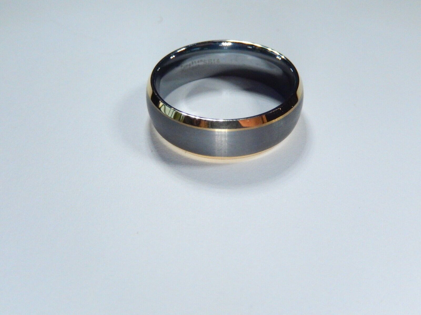 *NEW* 8mm Tungsten Comfort Fit Brushed Center w/ Gold Beveled Wedding Band Sz 15