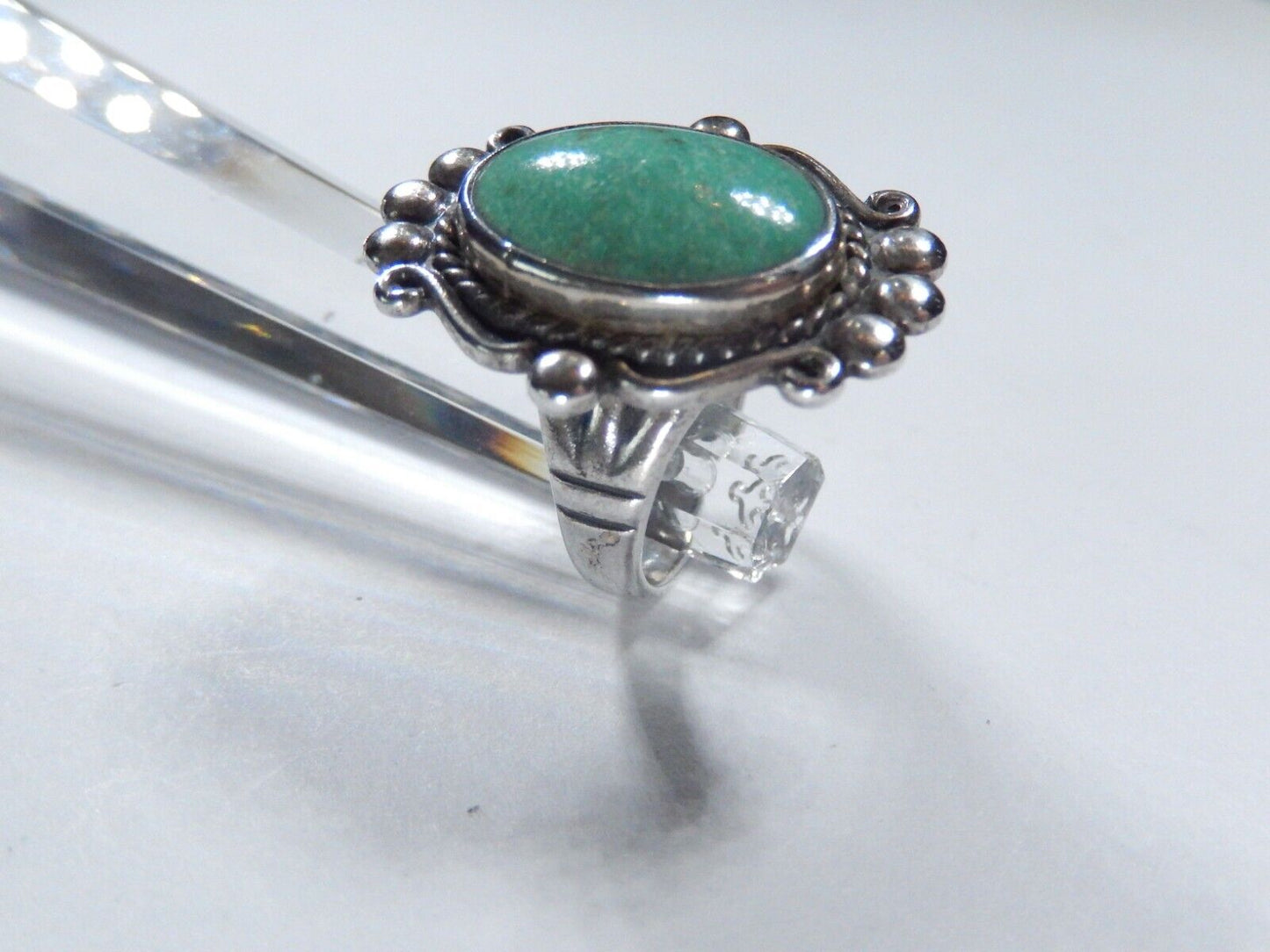 Old Navajo Green Gaspeite Gemstone Sterling Silver Native American Ring Size 5.5