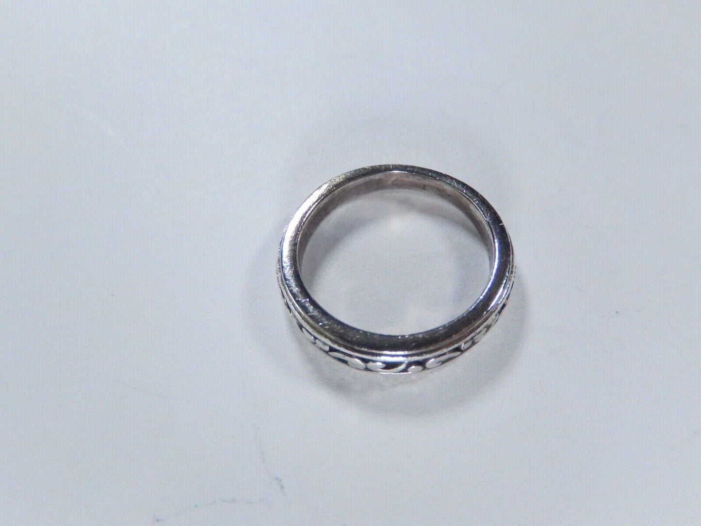 NDI Sterling Silver .925 Decorative 4 mm Wide Band Ring  Sz: 5