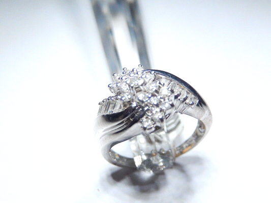 VINTAGE  14K WHITE GOLD  12ct NATURAL ROUND  BAGUETTE DIAMOND  RING SIZE 65
