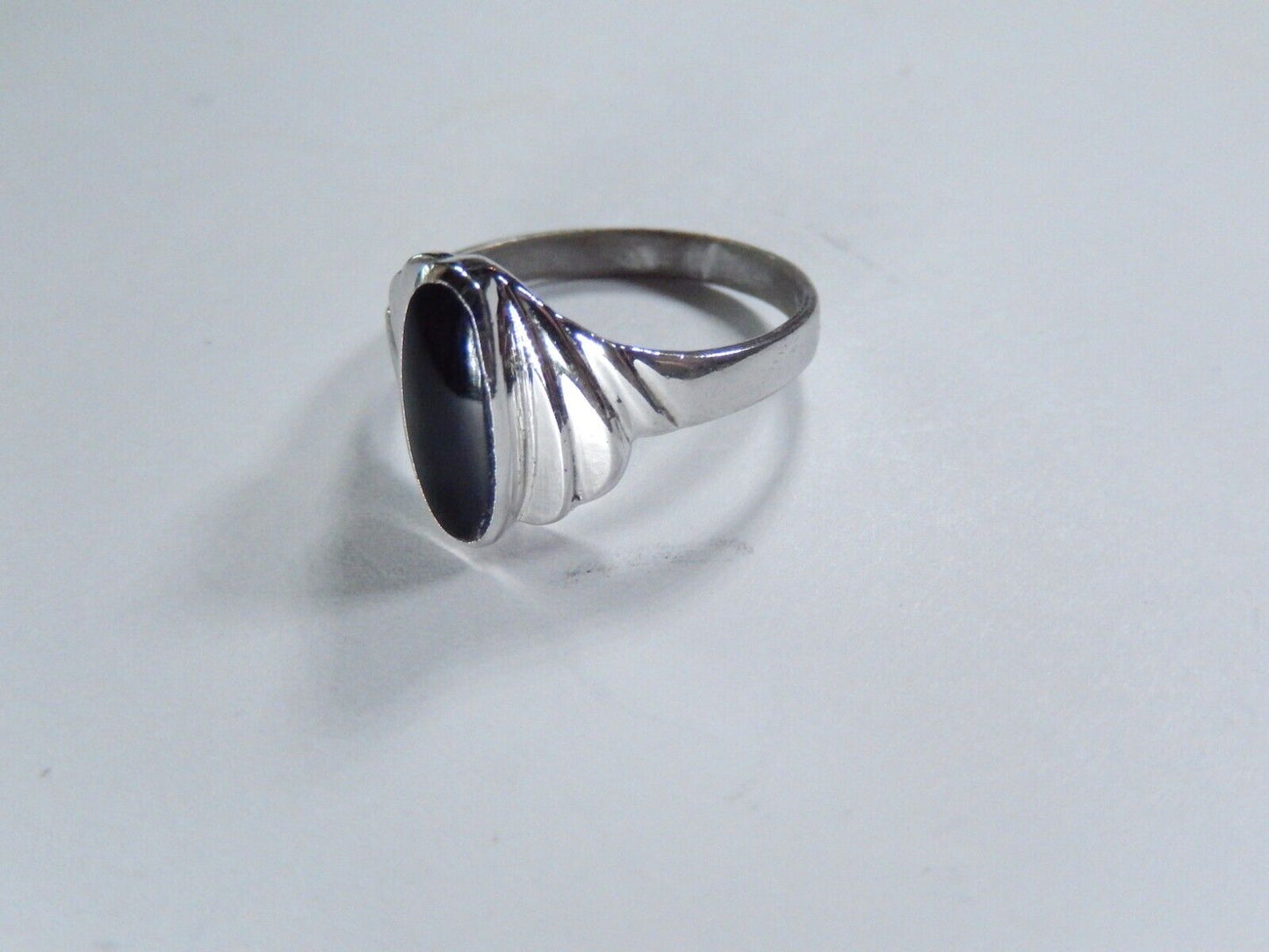 *VINTAGE*  Modernist Long Oval Black Onyx Sterling Silver Ring Size 8