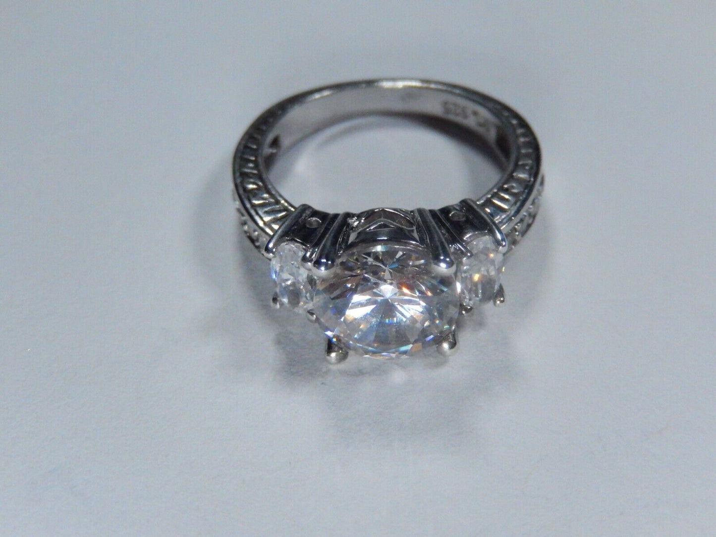 VINTAGE 2.5 TCW Round Cut 3-Stone Wedding Engagement Ring Sterling 925 Size 4.75