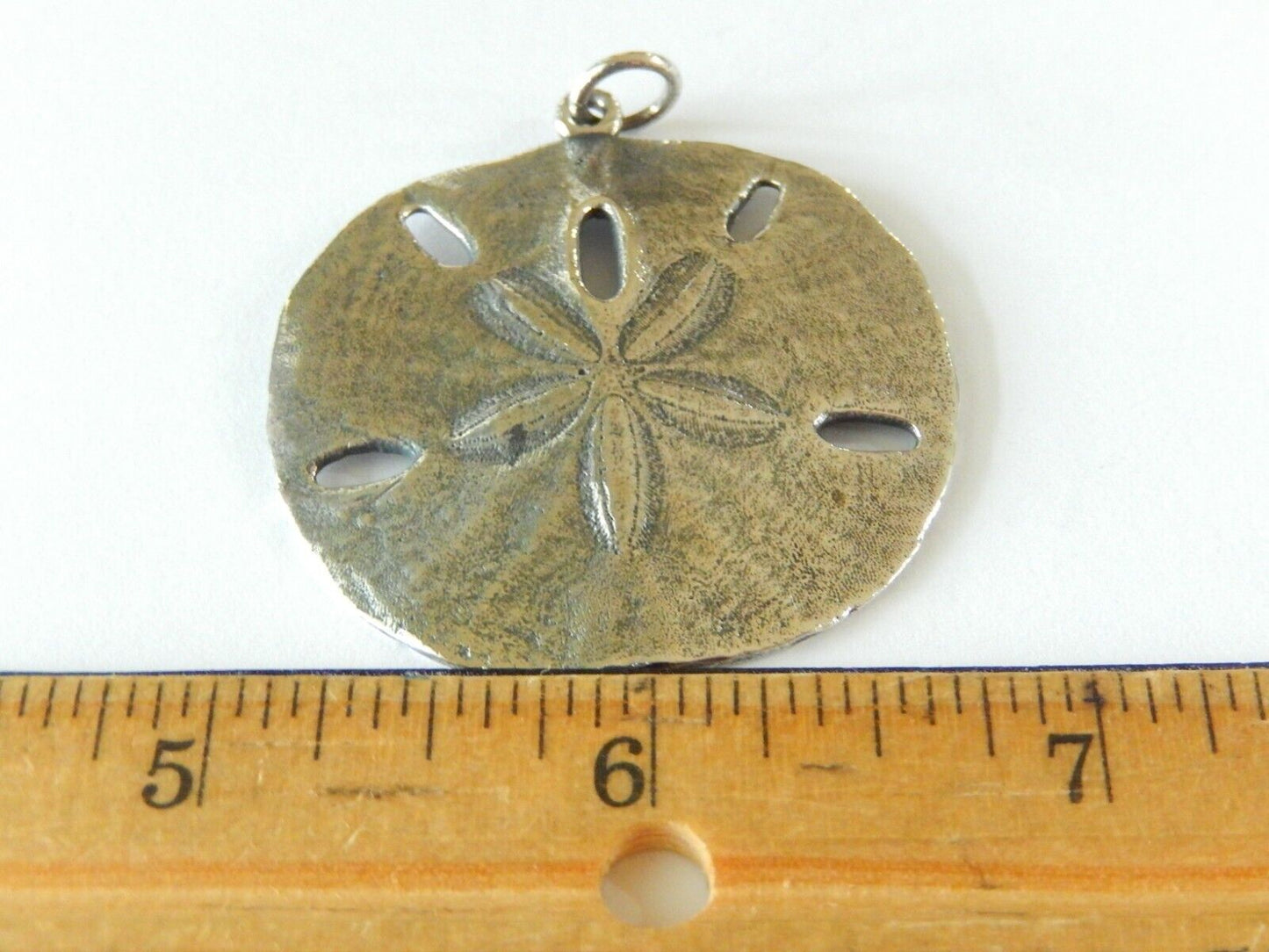 VINTAGE VERY RARE RETIRED James Avery Sterling Largest Sand Dollar Pendant 16.9g