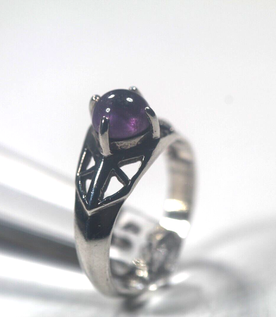 Sterling Silver Vintage Real Cabochon Amethyst Ring Size 6