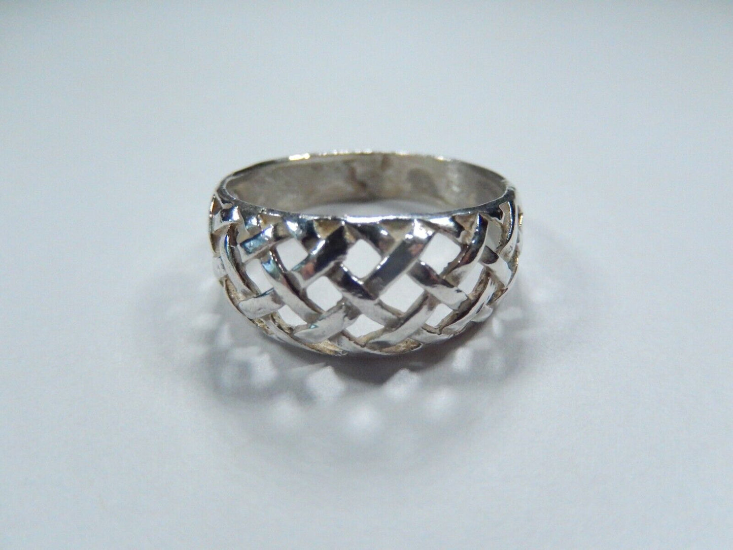 VINTAGE STERLING SILVER BASKET WEAVE PATTERN DOME RING SIZE 7.75