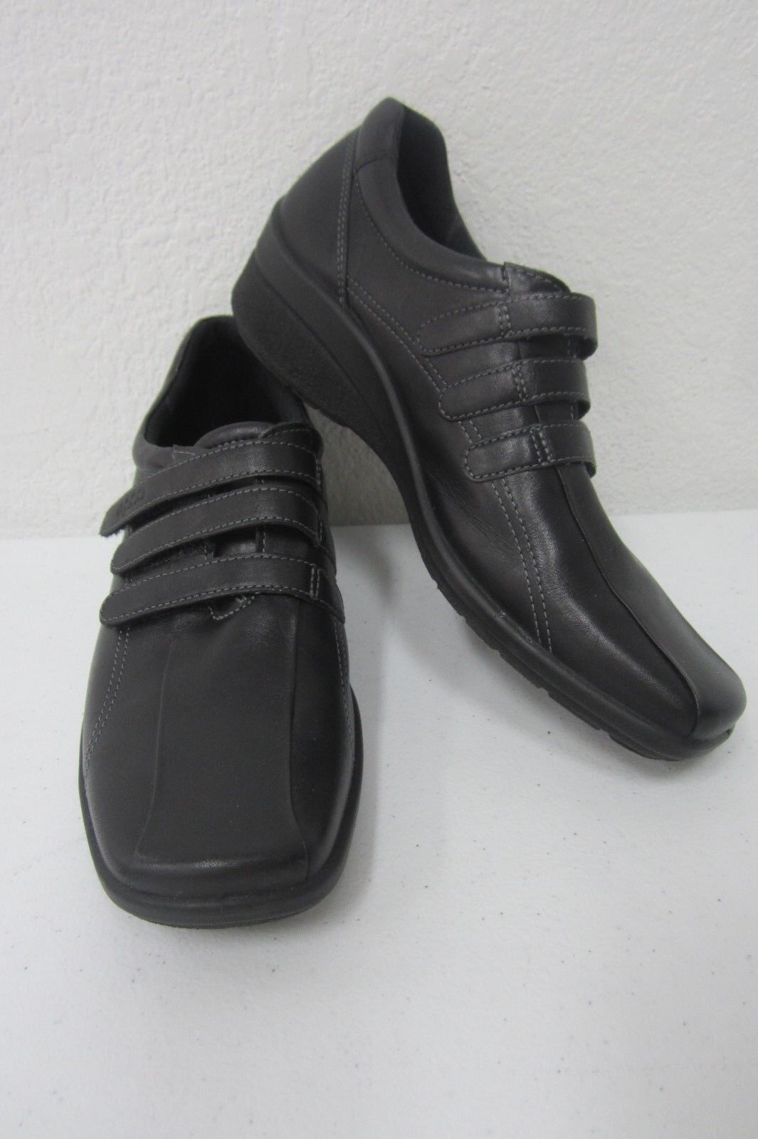 *FLOOR SAMPLE*Ecco Women’s Black Leather 3 Strap Adjustable Wedge Loafers Sz 6.5