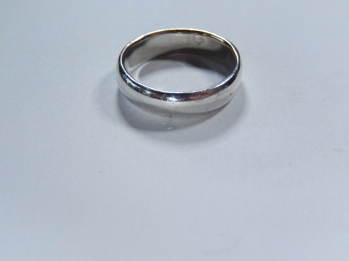 *VINTAGE* Sterling Silver 5.5MM Wedding Band Ring 1/2 Round Band Size 7.5