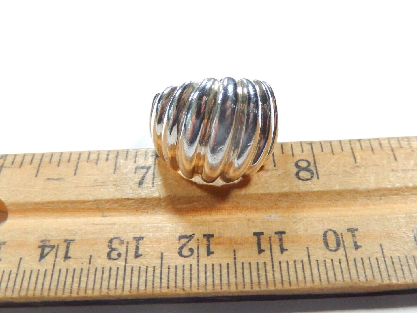 *VINTAGE*  STERLING SILVER 925 RIBBED DOME RING SIZE: 6.25