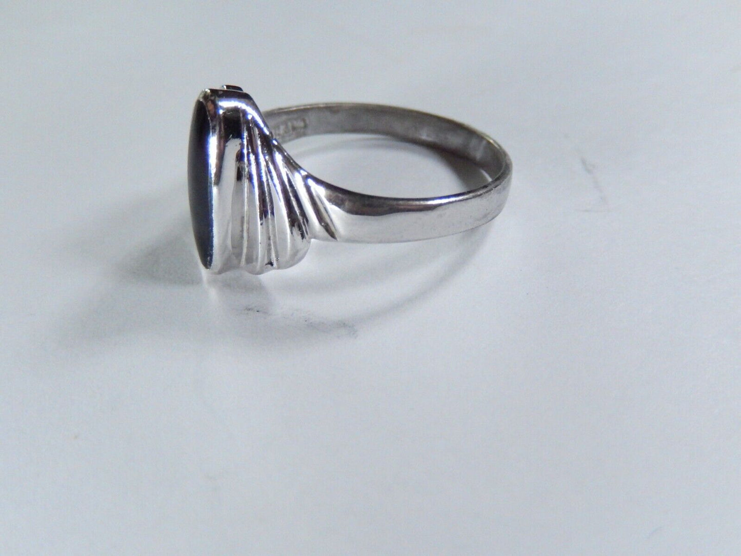 *VINTAGE*  Modernist Long Oval Black Onyx Sterling Silver Ring Size 8