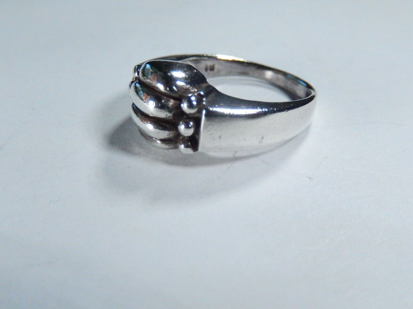 *VINTAGE* Heavy Sterling Silver Shrimp Dome Design Ring 925 Size 8