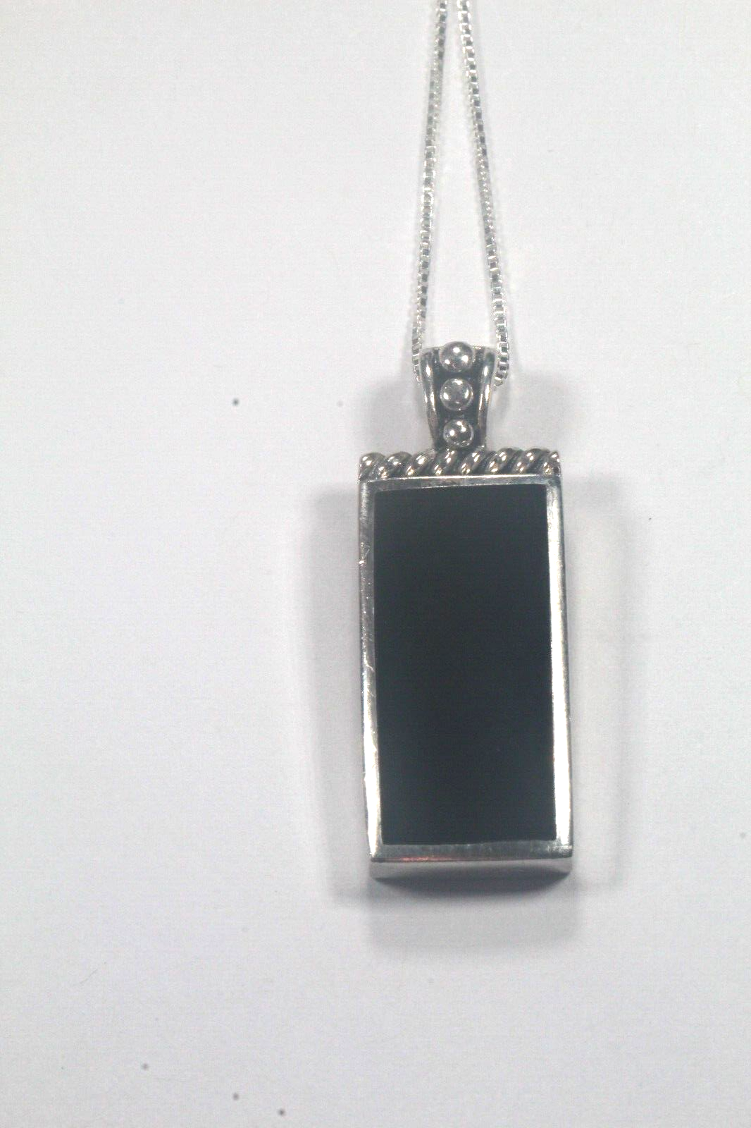 *VINTAGE* Southwestern Sterling Silver Rectangle Onyx & Bead Pendant w/20"Chain