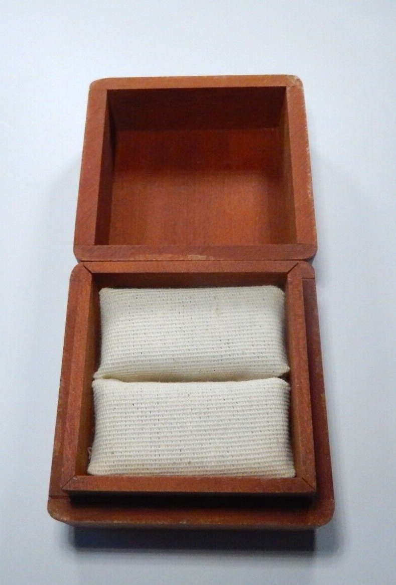James Avery Wooden Ring Box - 2.5x2.5x2" - Rare!