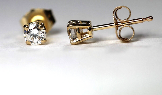 New!! Solid 14KYellow Gold .30 CT TW Natural Diamond SI-1 / I-J Stud Earrings