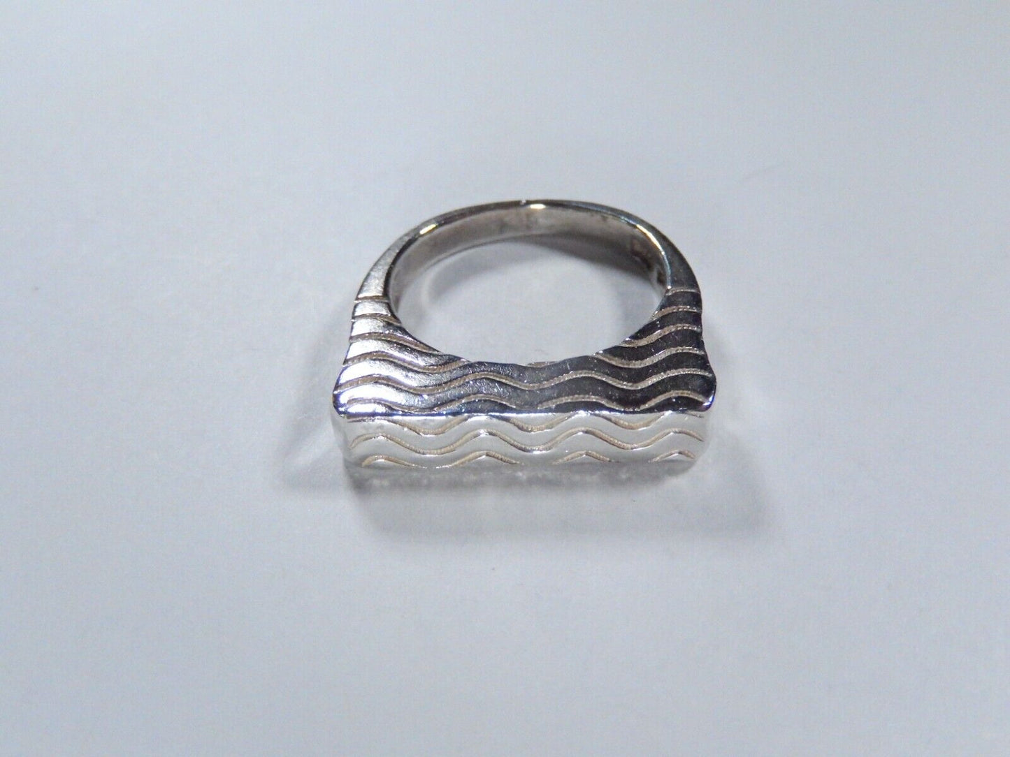 *VINTAGE* Sterling Silver Southwest Design 5mm  Flat Top Band Ring 925 Sz 7