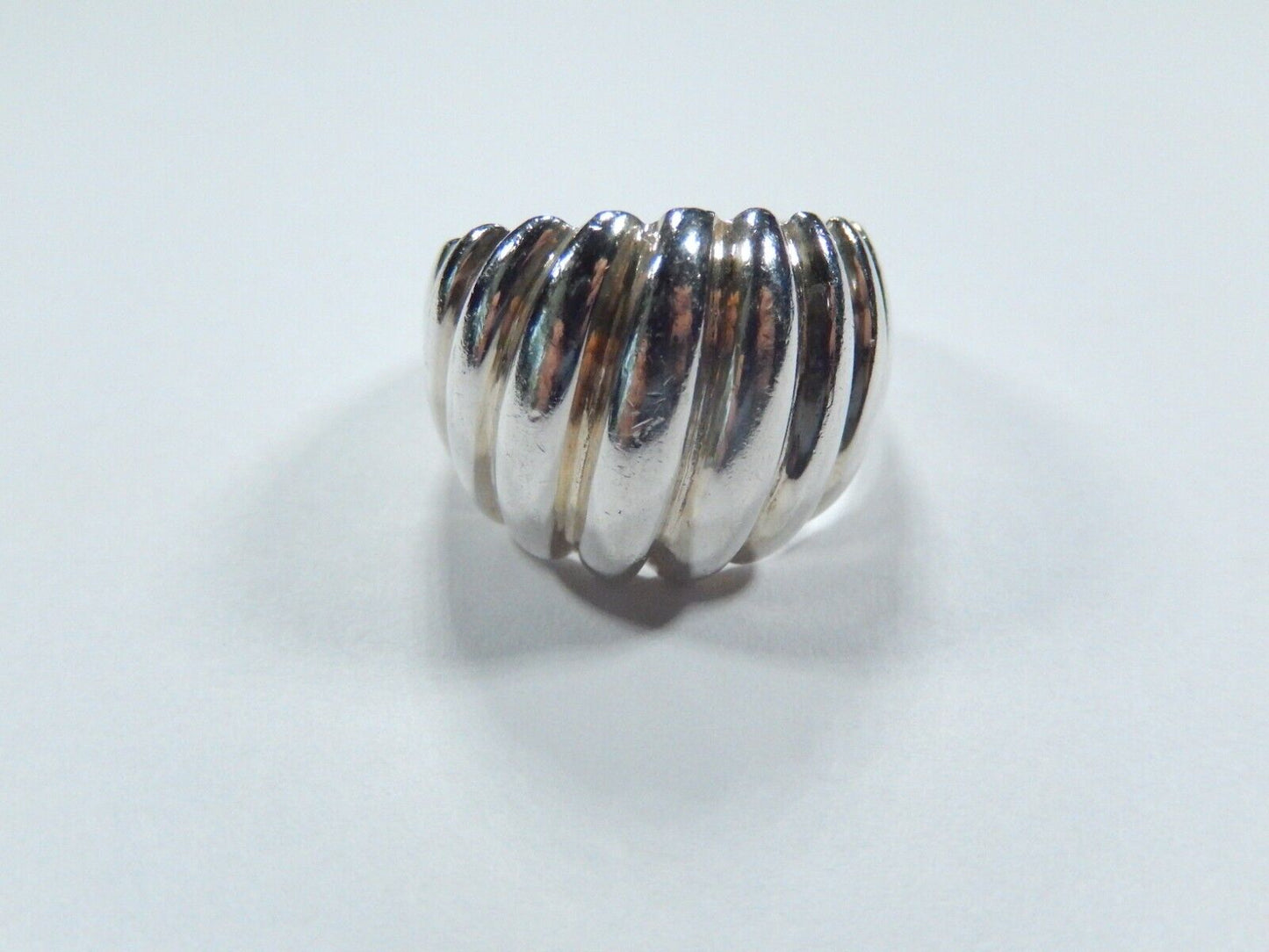 *VINTAGE*  STERLING SILVER 925 RIBBED DOME RING SIZE: 6.25