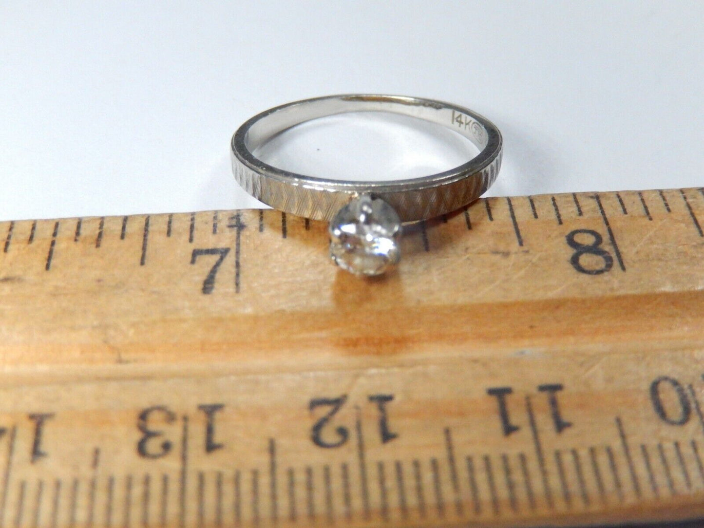 *VINTAGE*  14k White Gold 1/4CT VS Round Diamond 6 Prong Solitaire Ring Size 7