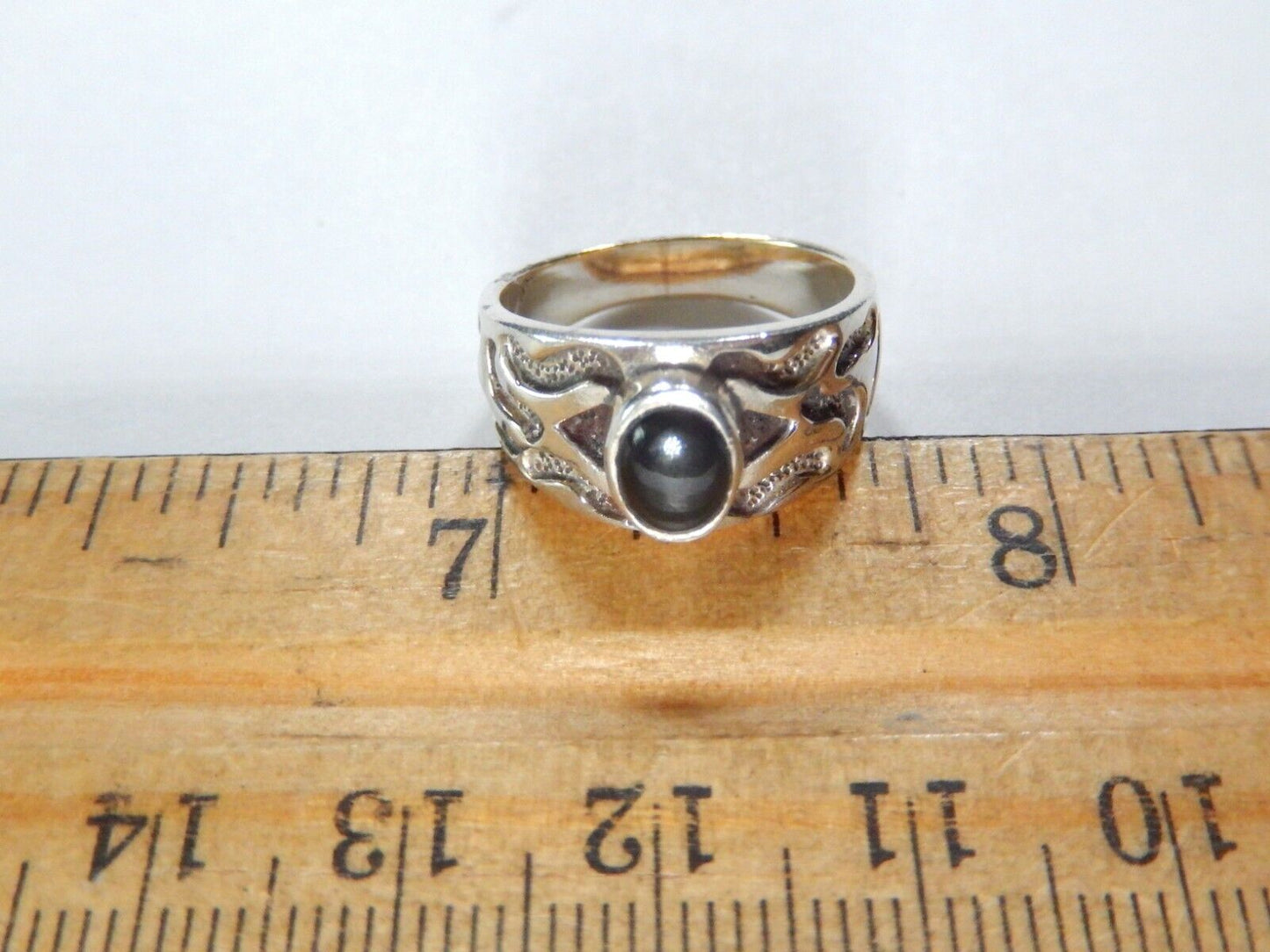 *VINTAGE*  Sterling Silver and Black Onyx Bezel Setting High Dome Ring Size 6