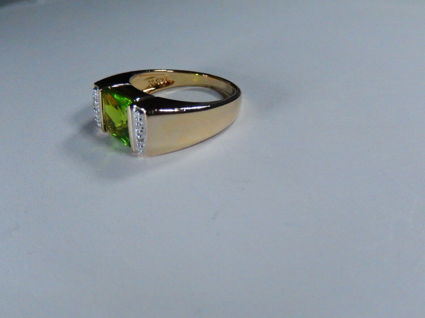ROSS SIMONS GREEN PERIDOT GOLD VERMEIL DIAMOND STERLING SILVER RING Sz 7