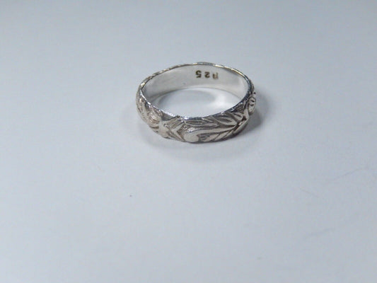 *VINTAGE* 925 Sterling Silver 4.25mm Multi Flower Leaf Band Ring Size 4.75