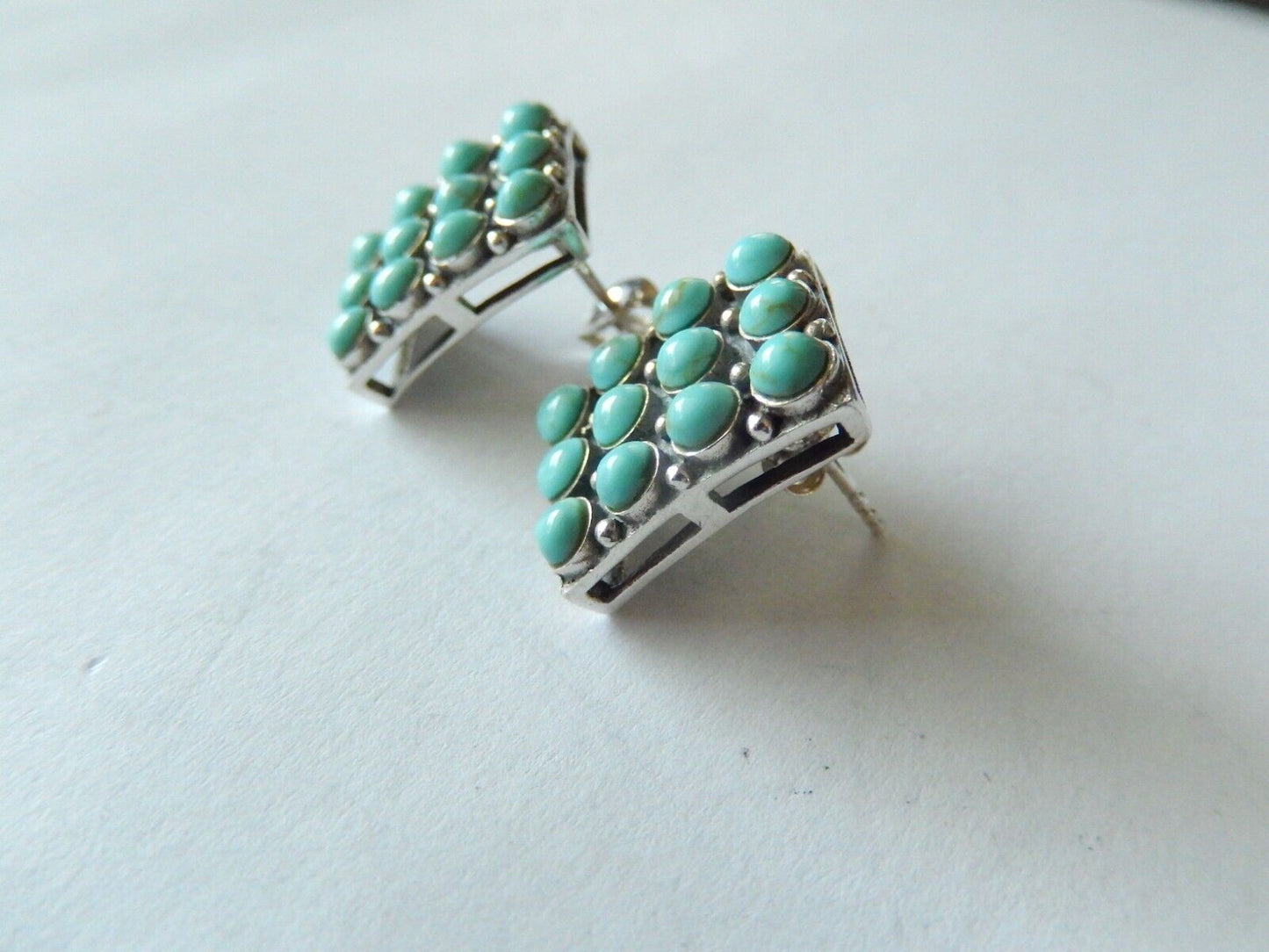 *VINTAGE*   Southwest Sterling Silver 925 Zuni Style Turquoise Post Earrings