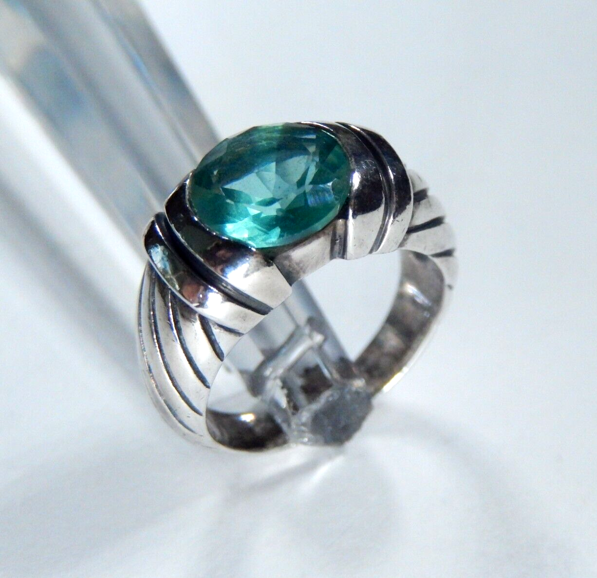 *VINTAGE*  Sterling Silver 2.50 CT Round Blue Topaz Ring size 7