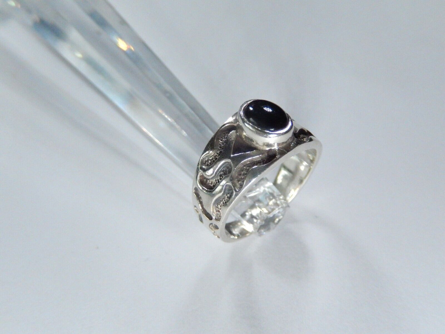 *VINTAGE*  Sterling Silver and Black Onyx Bezel Setting High Dome Ring Size 6