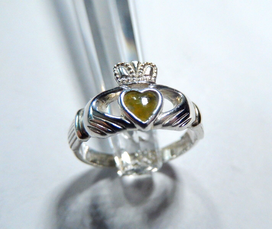 925 Sterling Silver w Real Emerald Irish Claddagh Ring Size 9 Vintage