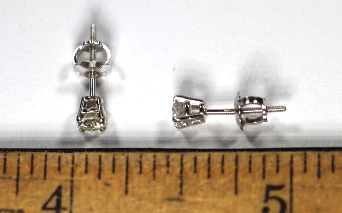 New!!  14K White Gold .31 CT TW Natural Diamond VS-2 / G-H Screw Stud Earrings