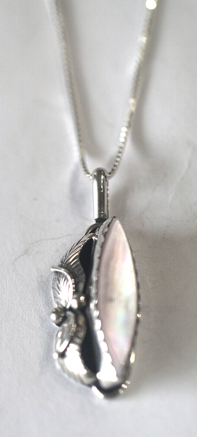 *VINTAGE*  Native American Pink Chalcedony Sterling Silver Pendant w/18" Chain