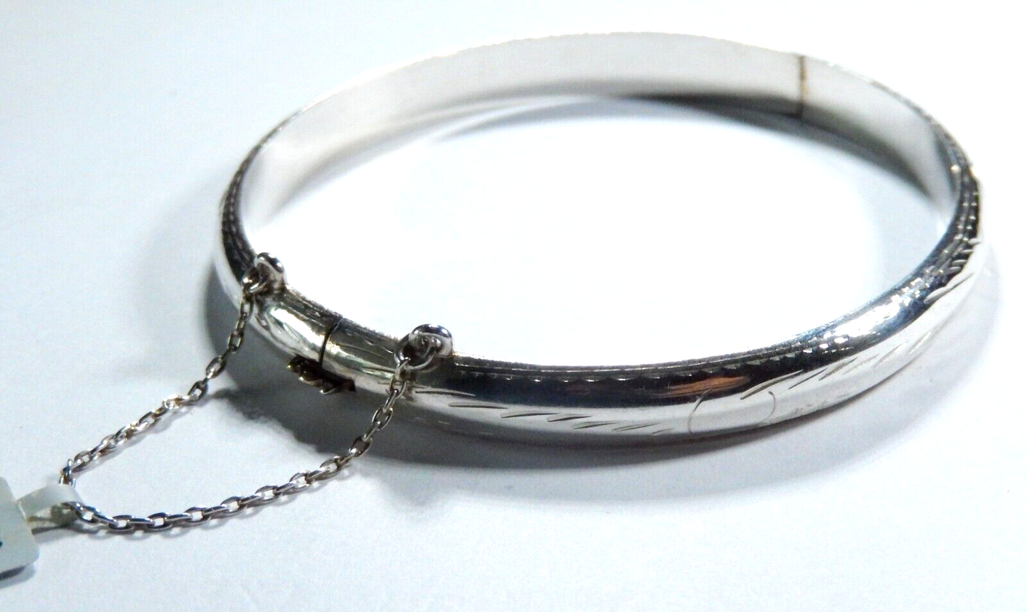*VINTAGE* 925 Etched Sterling Silver Hinged Bangle Bracelet with Safety Chain