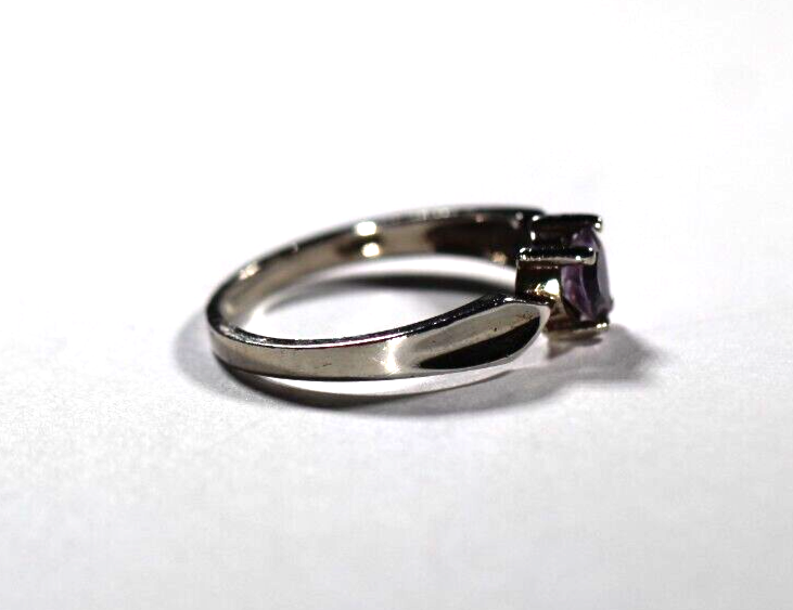 *VINTAGE* 925 Sterling Silver Heart Shaped Amethyst Ring Size 8.75