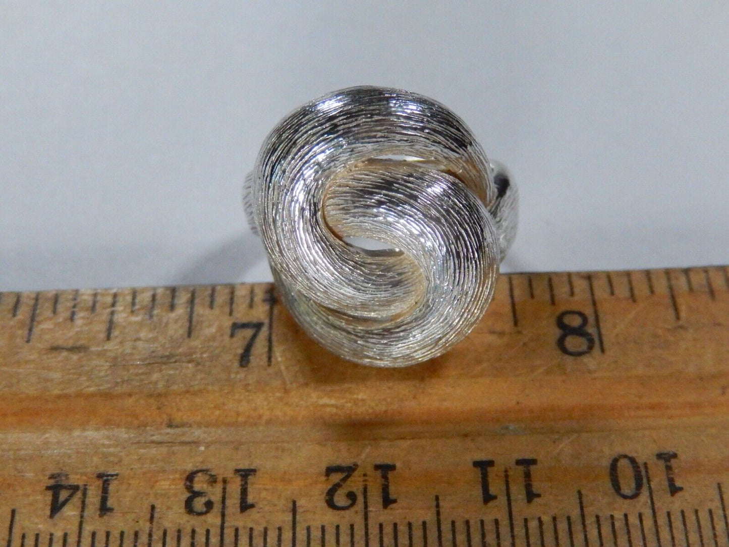 VINTAGE STERLING SILVER TWISTED TEXTURED HEAVY SWIRL RING SIZE 7