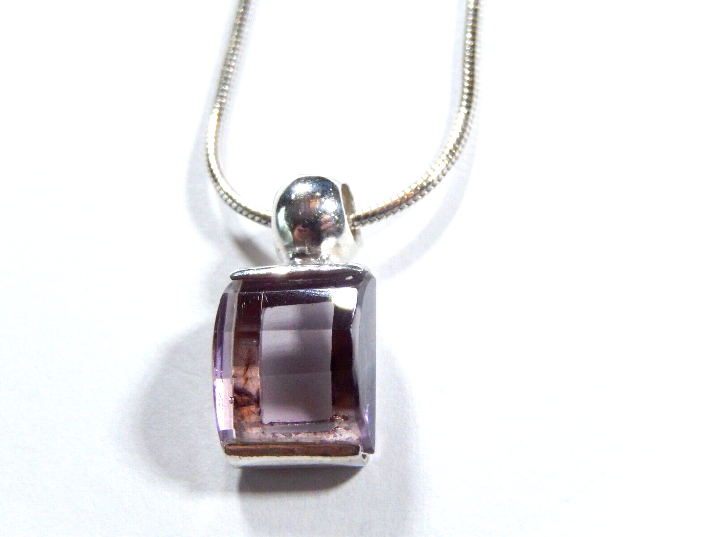 *VINTAGE* Sterling 10mm x 8.5mm Fancy Cut Purple Amethyst Pendant w/16" Chain